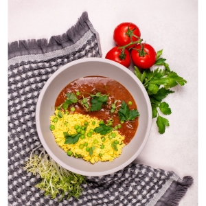 Hovězí tokáň s hráškem, zlatý kuskus